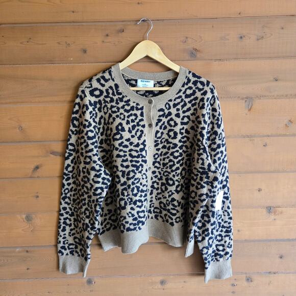Old Navy SoSoft Cropped Cardigan Sweater Cheetah XXL Button Front Boho Cozy - Picture 2 of 5